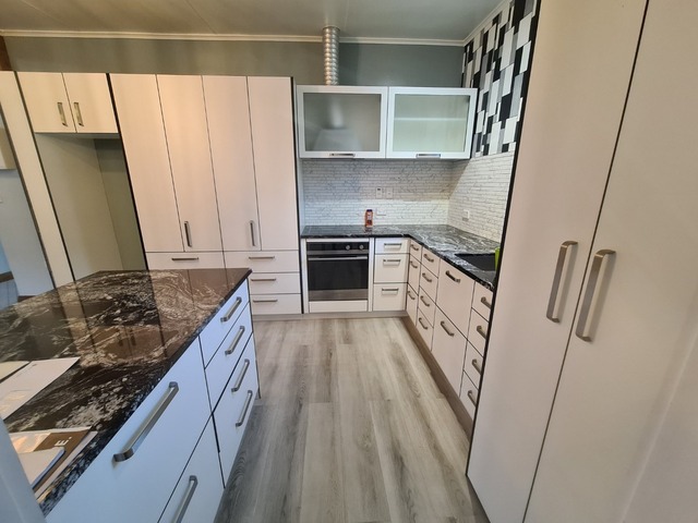 Comfort Meets Convenience – 2 Bed, 2 Bath with Room to Work from Home